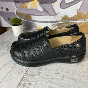 Alegria Keli Black Paisley Embossed Slip on Clogs Comfort Shoes Kel-431‎ Size 36